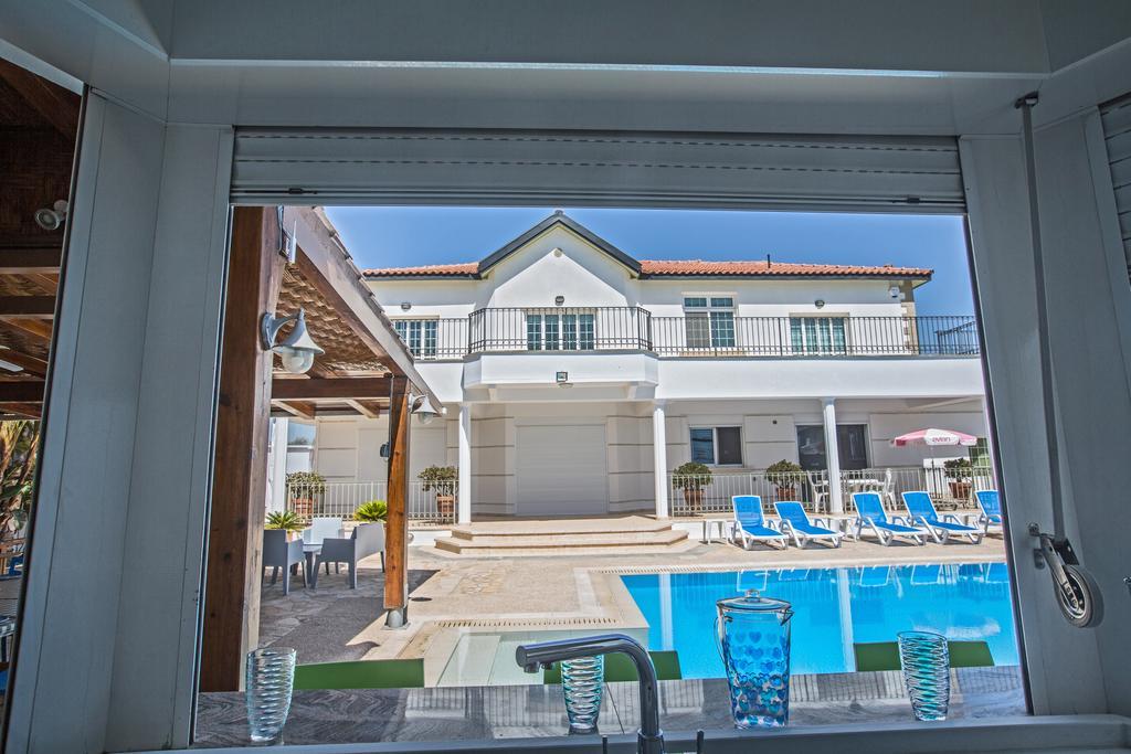 Papas Family Villa Paralímni Kültér fotó