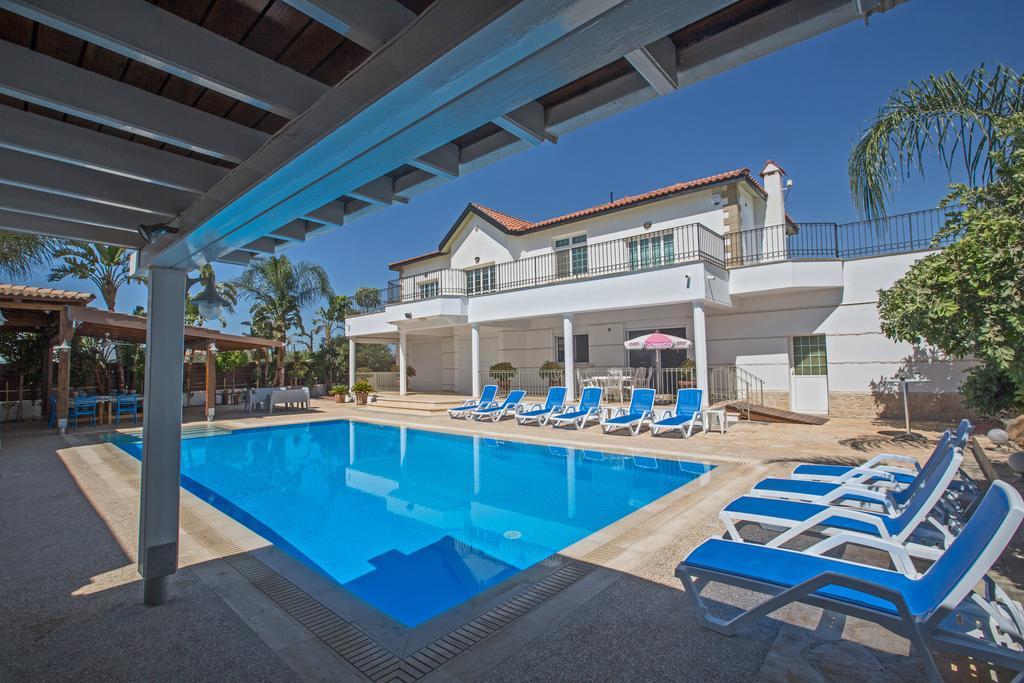 Papas Family Villa Paralímni Kültér fotó