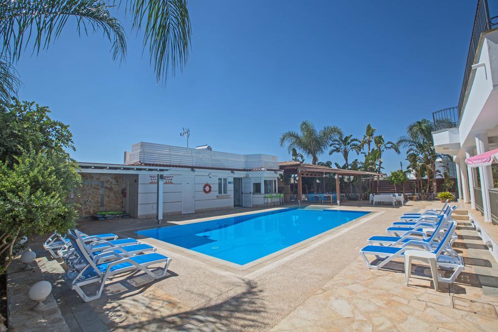 Papas Family Villa Paralímni Kültér fotó