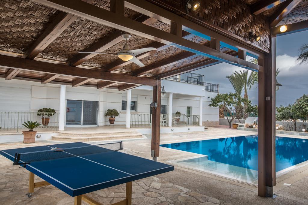 Papas Family Villa Paralímni Kültér fotó